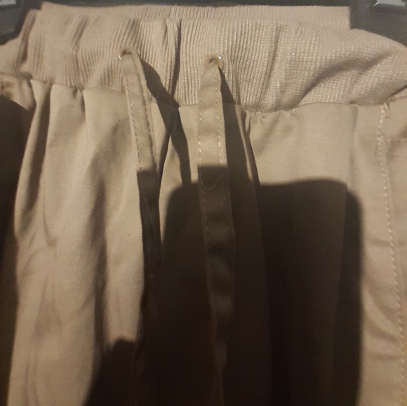 Pull On Cargo Style Pants - Picture 4 of 7